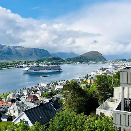Appartamento Gorgeous In With Wifi Ålesund
