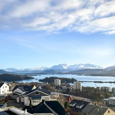 Appartamento Gorgeous In With Wifi Ålesund